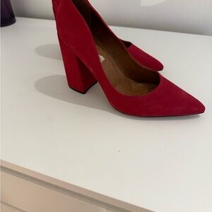 L'INTERVALLE Red Block Heel Pumps